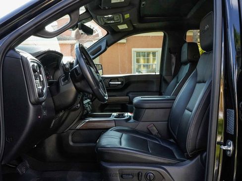Used 2019 Chevrolet Silverado 1500 High Country w/ Technology Package AWD/4WD image 59