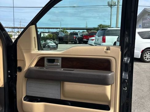 Used 2012 Ford F150 Lariat w/ Lariat Chrome Pkg image 29