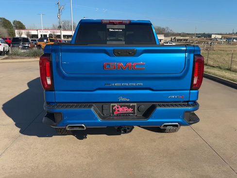 Used 2024 GMC Sierra 1500 AT4 w/ Technology Package image 8