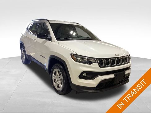 Used 2023 Jeep Compass Latitude w/ Convenience Group AWD/4WD image 7