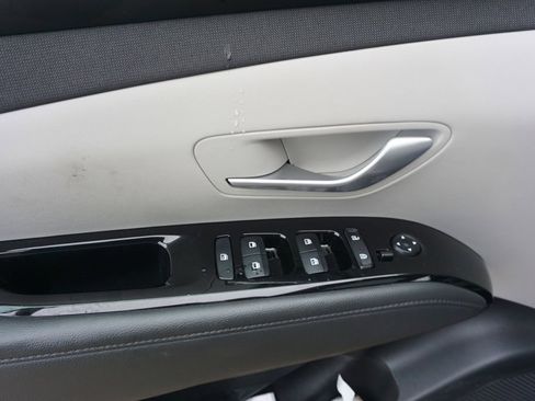 Used 2022 Hyundai Tucson SEL w/ Convenience + Premium Package FWD image 4