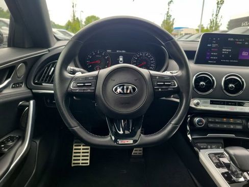 Used 2019 Kia Stinger GT2 RWD image 9