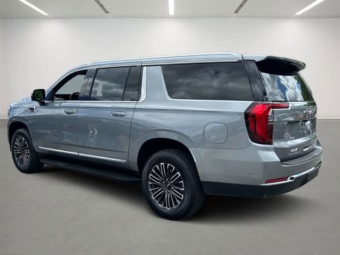 Used 2026 GMC Yukon XL Elevation AWD/4WD image 3