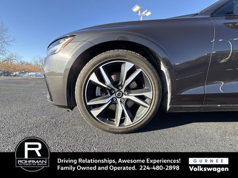 Used 2024 Volvo S60 B5 Core image 11
