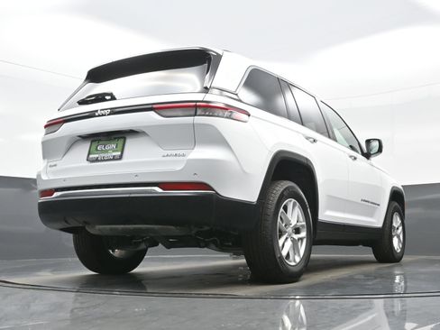 Used 2025 Jeep Grand Cherokee Laredo X w/ Luxury Tech Group I image 31