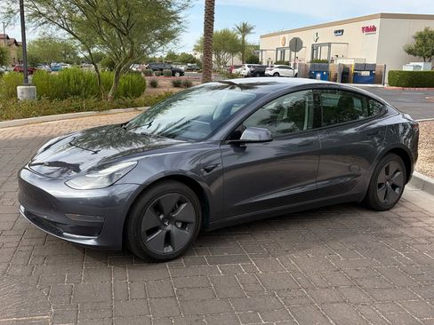 Used 2022 Tesla Model 3 RWD image 6