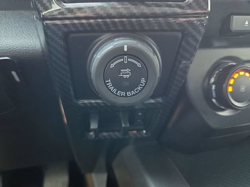 Used 2018 Ford F150 XLT w/ Equipment Group 302A Luxury AWD/4WD image 39