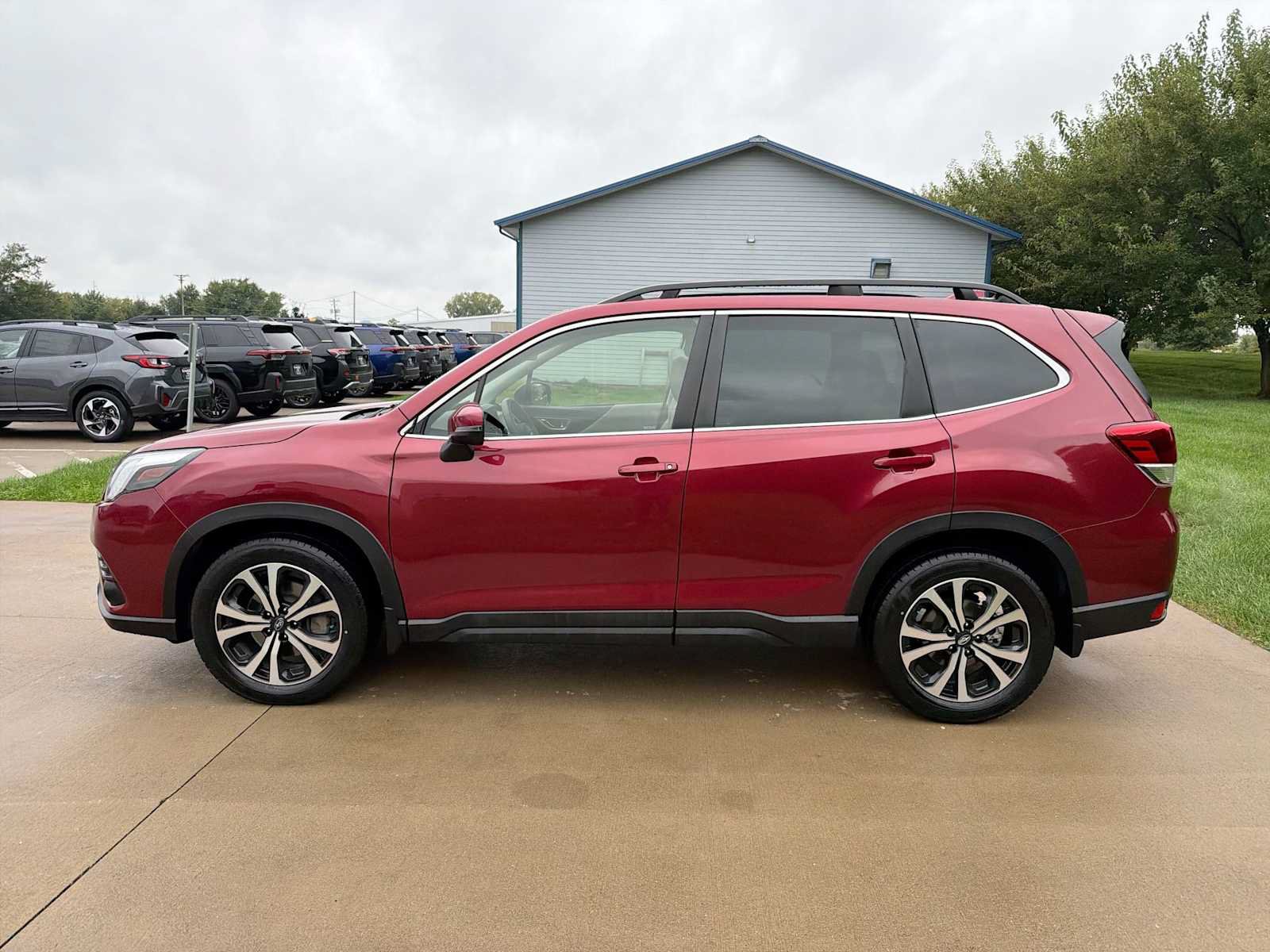 Certified 2023 Subaru Forester Limited AWD/4WD image 3