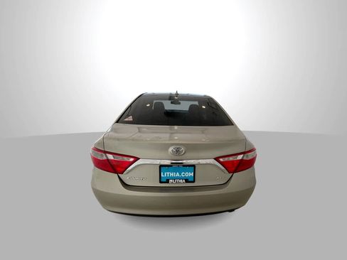 Used 2016 Toyota Camry XLE w/ Moonroof Package FWD image 7