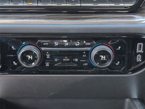 Used 2025 Chevrolet Silverado 1500 LT Trail Boss w/ Convenience Package II image 18