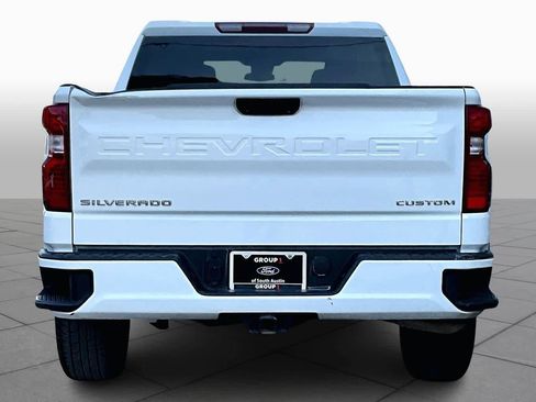 Used 2023 Chevrolet Silverado 1500 Custom image 4