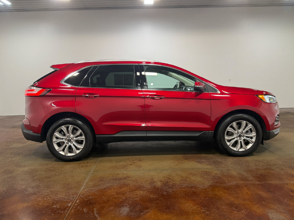 Used 2024 Ford Edge Titanium AWD/4WD image 23
