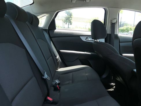 Used 2024 Kia Forte LXS FWD image 25