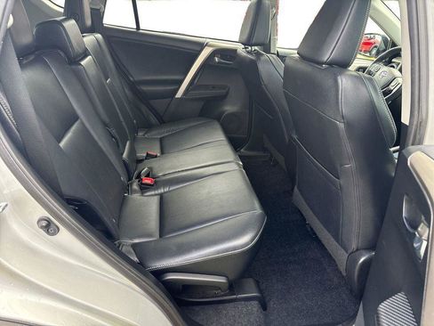 Used 2015 Toyota RAV4 Limited AWD/4WD image 17