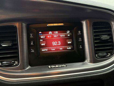 Used 2017 Dodge Charger SE w/ Blacktop Package image 23