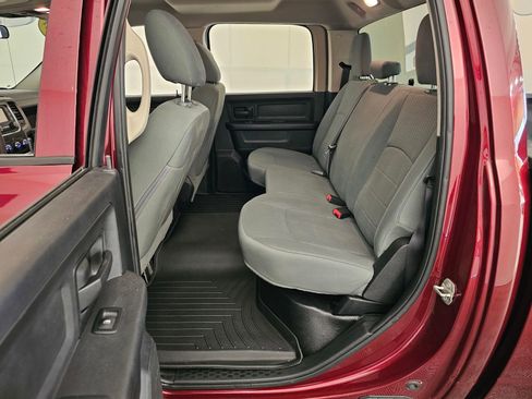 Used 2017 RAM 2500 Tradesman w/ Chrome Appearance Group image 38