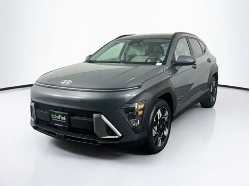 Used 2025 Hyundai Kona SEL FWD image 3