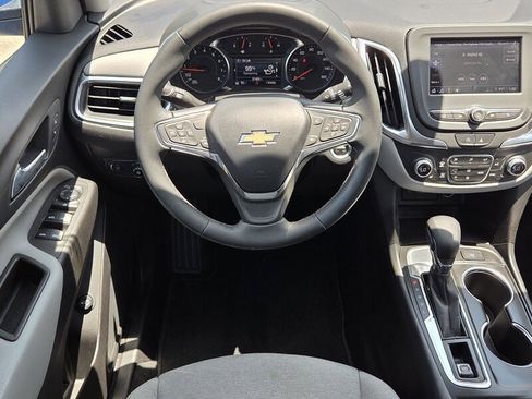 Used 2024 Chevrolet Equinox LT FWD image 11