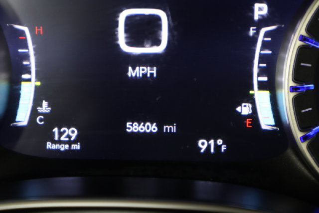Used 2025 Chrysler Pacifica Limited FWD image 32