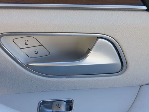 Used 2024 Mercedes-Benz GLE 350 4MATIC image 42