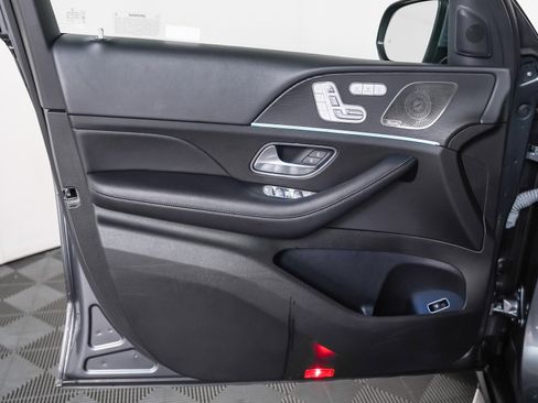 Used 2023 Mercedes-Benz GLS 450 4MATIC image 24