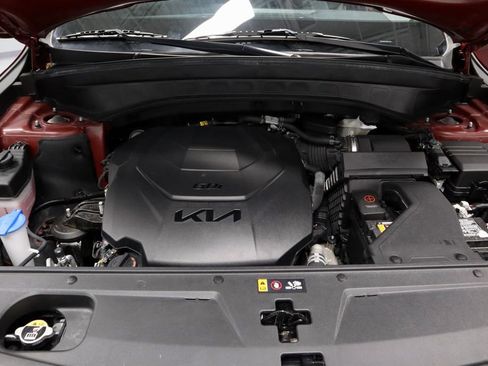 Used 2024 Kia Telluride EX w/ EX Captain's Chair Package AWD/4WD image 18