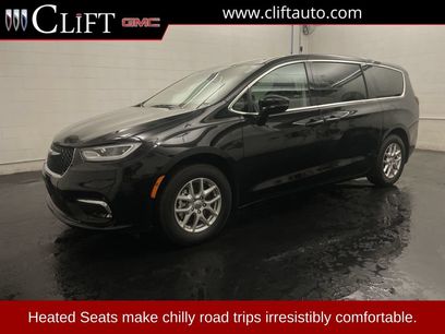 Used 2024 Chrysler Pacifica Touring-L
