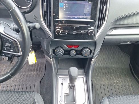Used 2019 Subaru Forester Premium AWD/4WD image 13