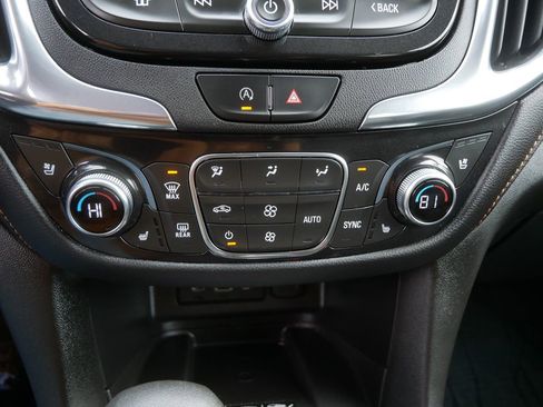 Used 2022 Chevrolet Equinox Premier image 28