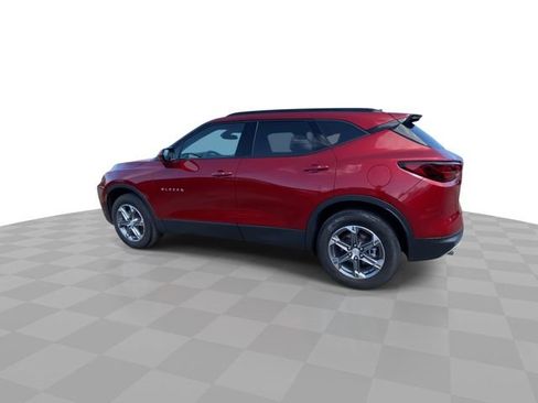 Used 2024 Chevrolet Blazer LT w/ Convenience Package FWD image 8