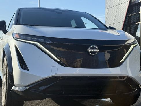 Used 2023 Nissan Ariya FWD image 29