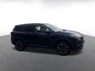 Used 2025 Nissan Rogue SV video 2