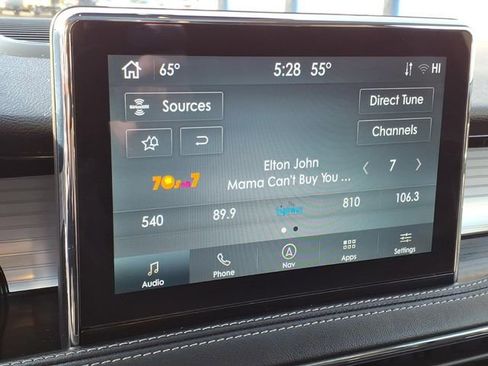Used 2022 Lincoln Corsair AWD w/ Premium Package image 24