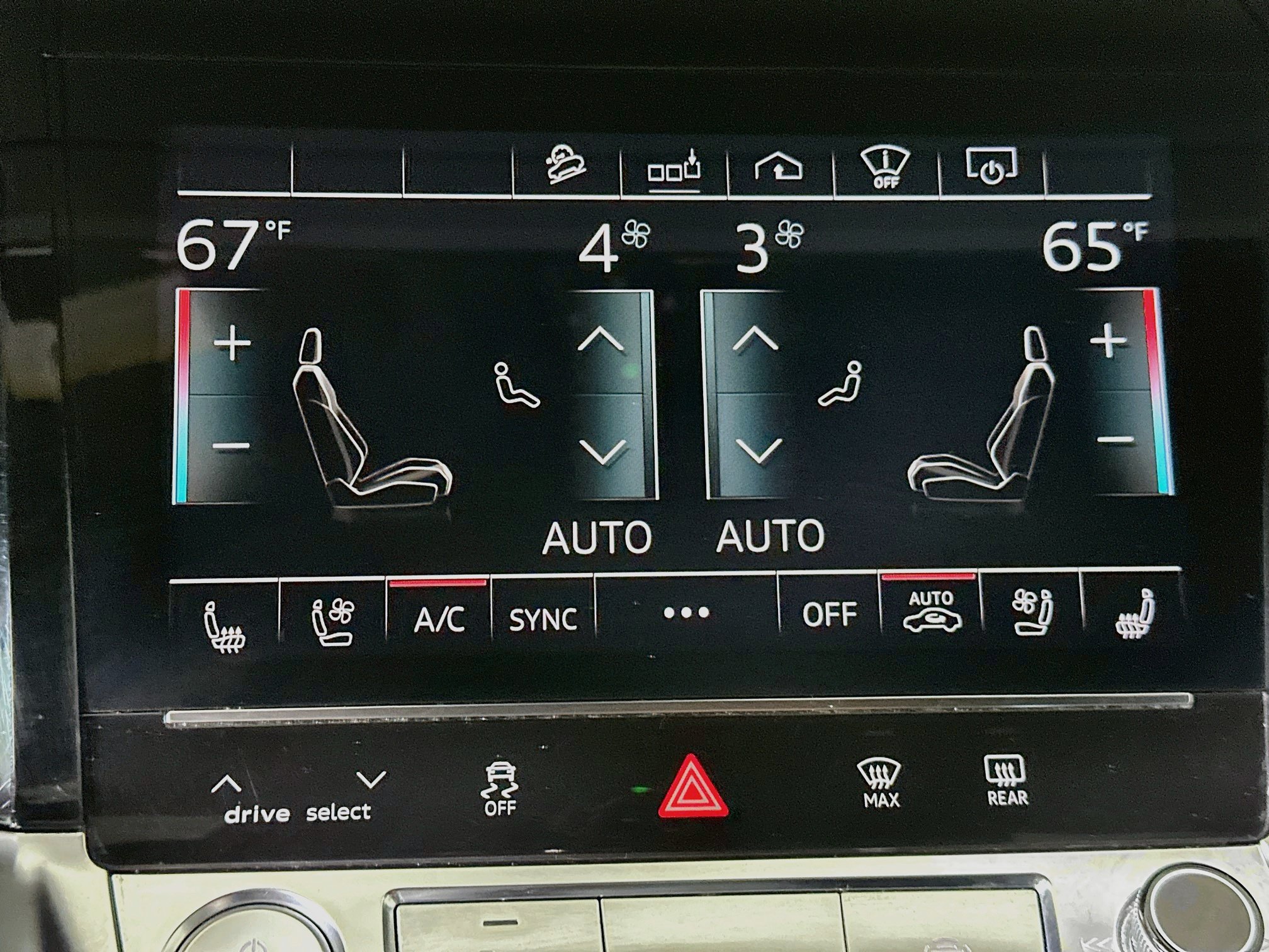 Used 2020 Audi e-tron Prestige w/ Prestige Package AWD/4WD image 23