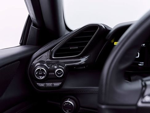 Used 2019 Ferrari 488 Spider RWD image 77