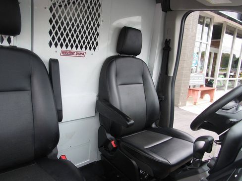Used 2024 Ford Transit 250 148 Medium Roof w/ Load Area Protection Package RWD image 24