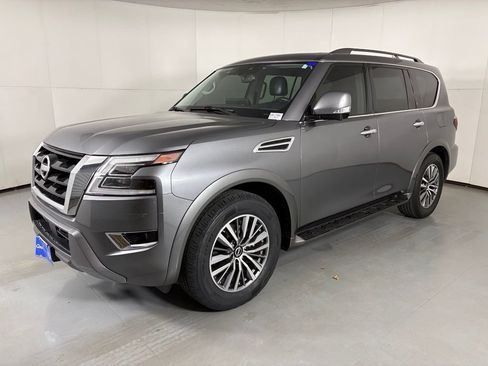 Used 2023 Nissan Armada SL w/ Captain's Chairs Package RWD image 4