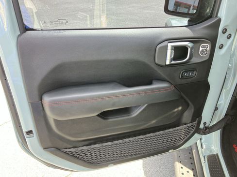 Used 2023 Jeep Wrangler Unlimited Rubicon w/ Steel Bumper Group AWD/4WD image 14