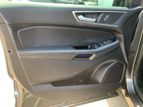 Used 2019 Ford Edge SEL w/ Equipment Group 201A AWD/4WD image 6