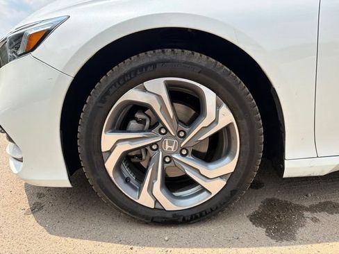 Used 2018 Honda Accord EX-L image 11