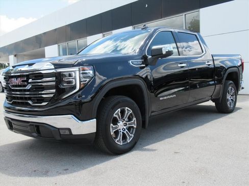 Used 2026 GMC Sierra 1500 SLT AWD/4WD image 3