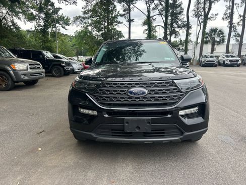Used 2023 Ford Explorer XLT w/ Equipment Group 202A AWD/4WD image 7