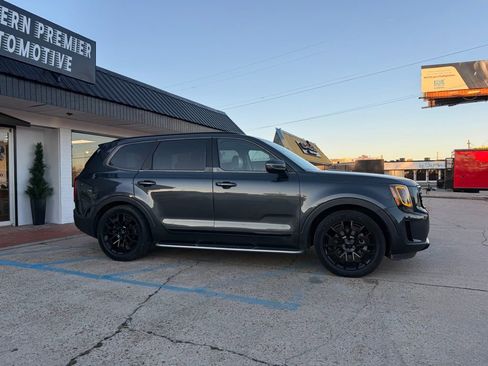 Used 2021 Kia Telluride EX w/ EX Premium Package image 5