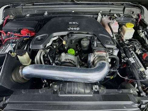 Used 2020 Jeep Gladiator Sport w/ Quick Order Package 24S image 31