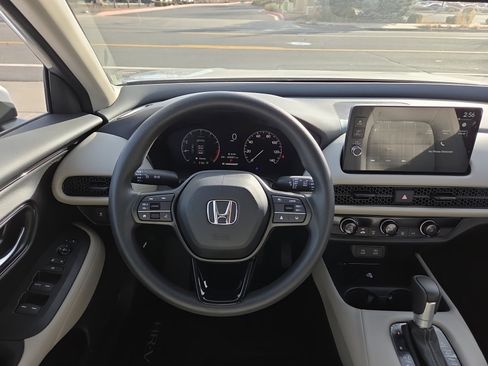 New 2026 Honda HR-V LX image 16