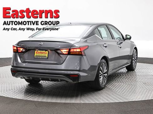 Used 2025 Nissan Altima 2.5 SV image 5