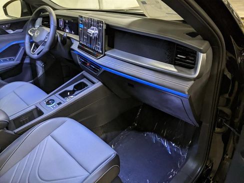 New 2026 Volkswagen Tiguan SE R-Line AWD/4WD image 21