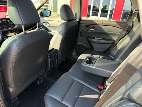 Certified 2023 Nissan Rogue SL w/ SL Premium Package FWD image 18