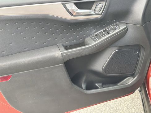 Certified 2020 Ford Escape SE image 15