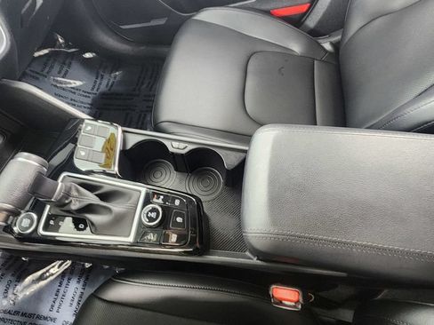 Used 2025 Kia Sportage EX AWD/4WD image 29